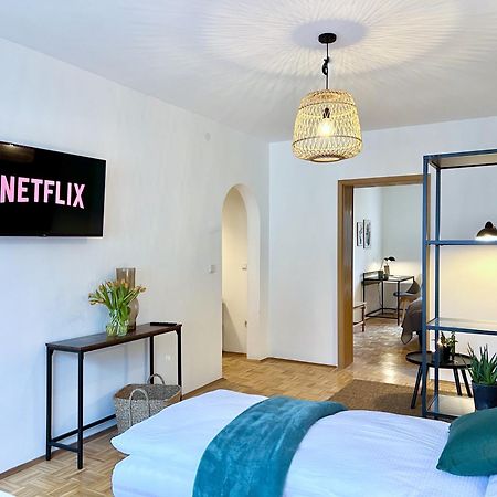 Sapphire Apartment: Free Parking + Netflix + Bathtub Essen Ngoại thất bức ảnh
