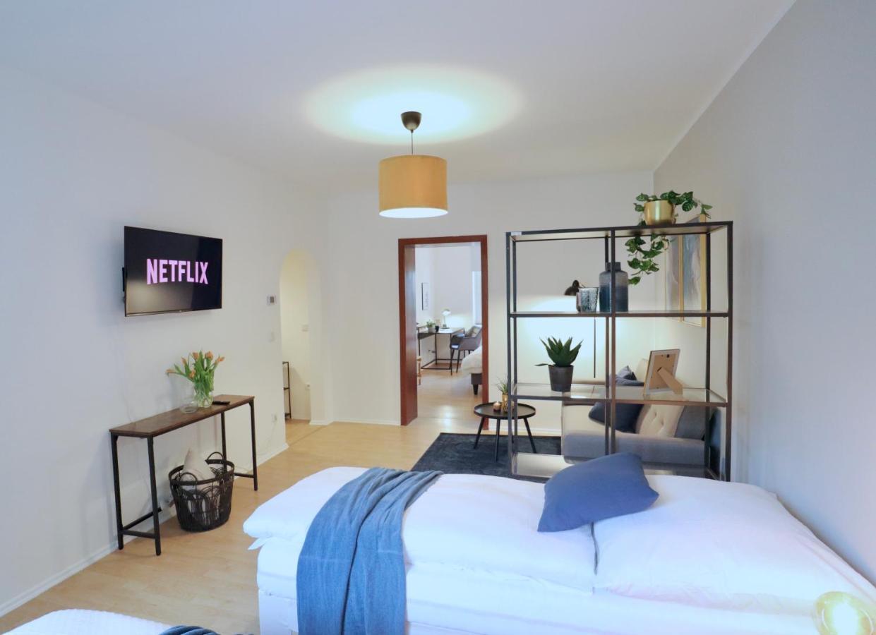 Sapphire Apartment: Free Parking + Netflix + Bathtub Essen Ngoại thất bức ảnh