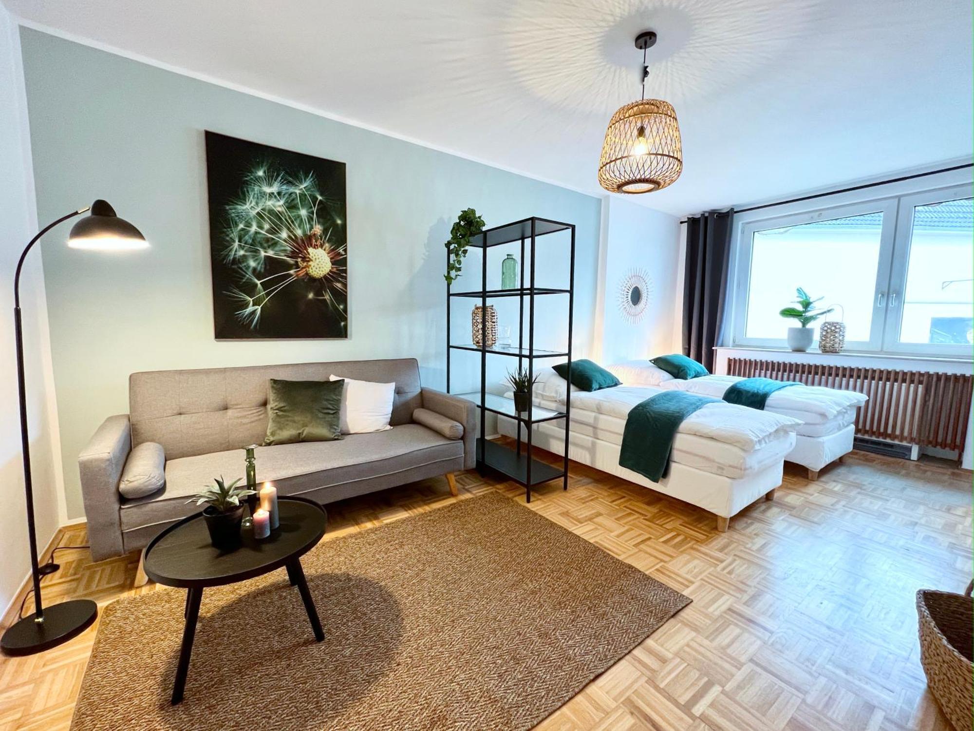 Sapphire Apartment: Free Parking + Netflix + Bathtub Essen Ngoại thất bức ảnh